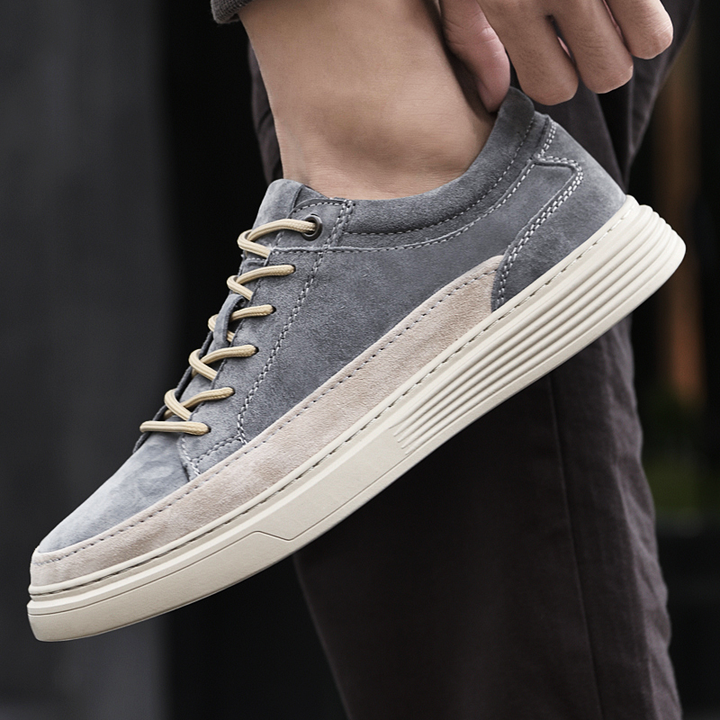 Giovanni Genuine Leather Sneaker